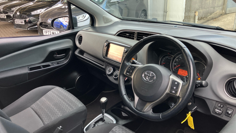 Toyota Yaris 1.33 VVT-i Icon 5dr CVT Petrol Hatchback